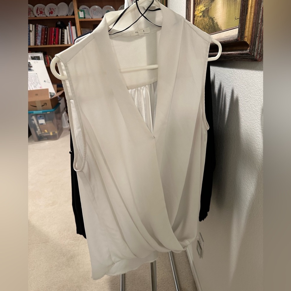 Pleione Sleeveless Blouse